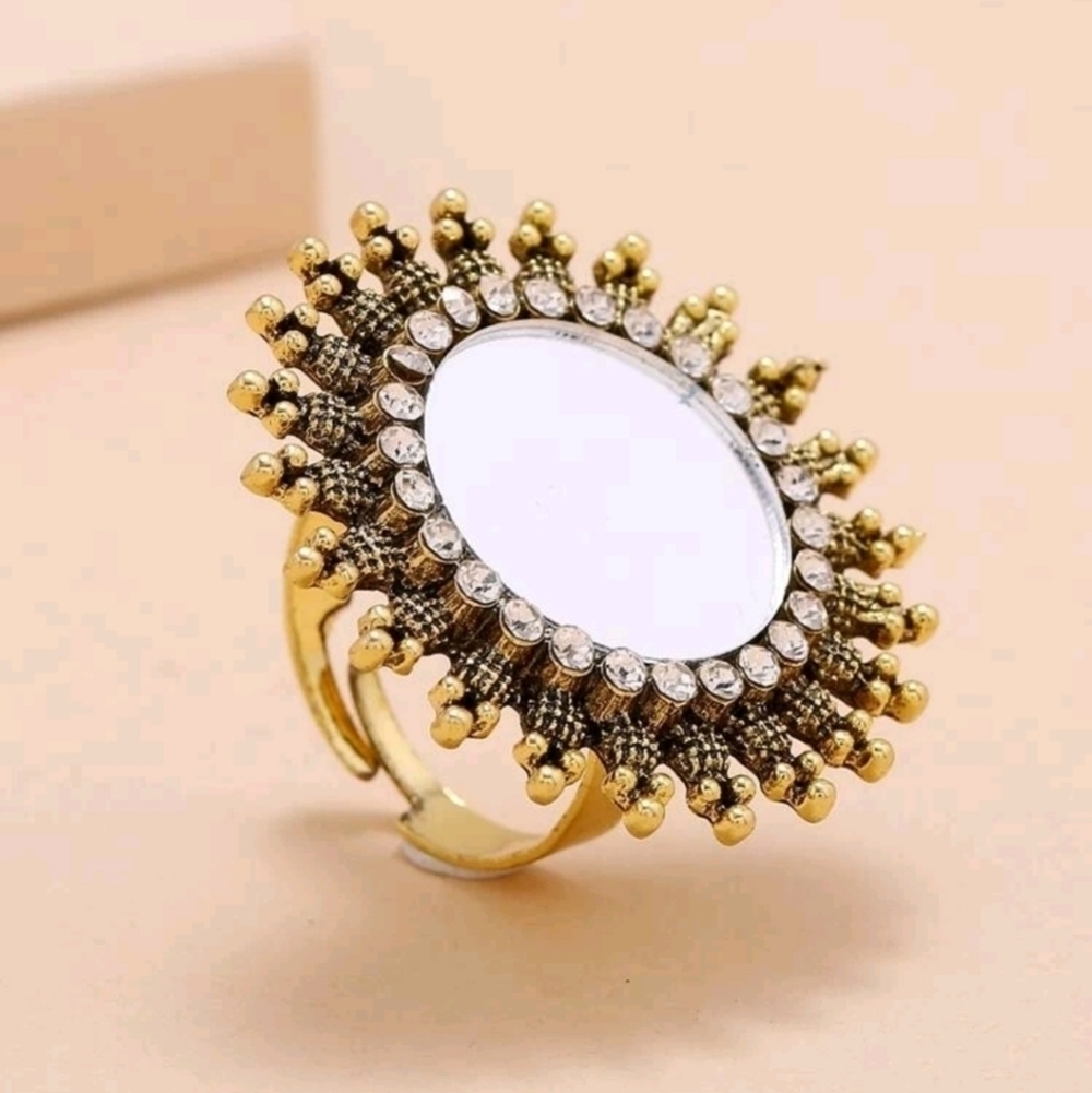 Sun-Ray Rhinestone Mirror Ring - Gold, Clear - Picture 4 of 4